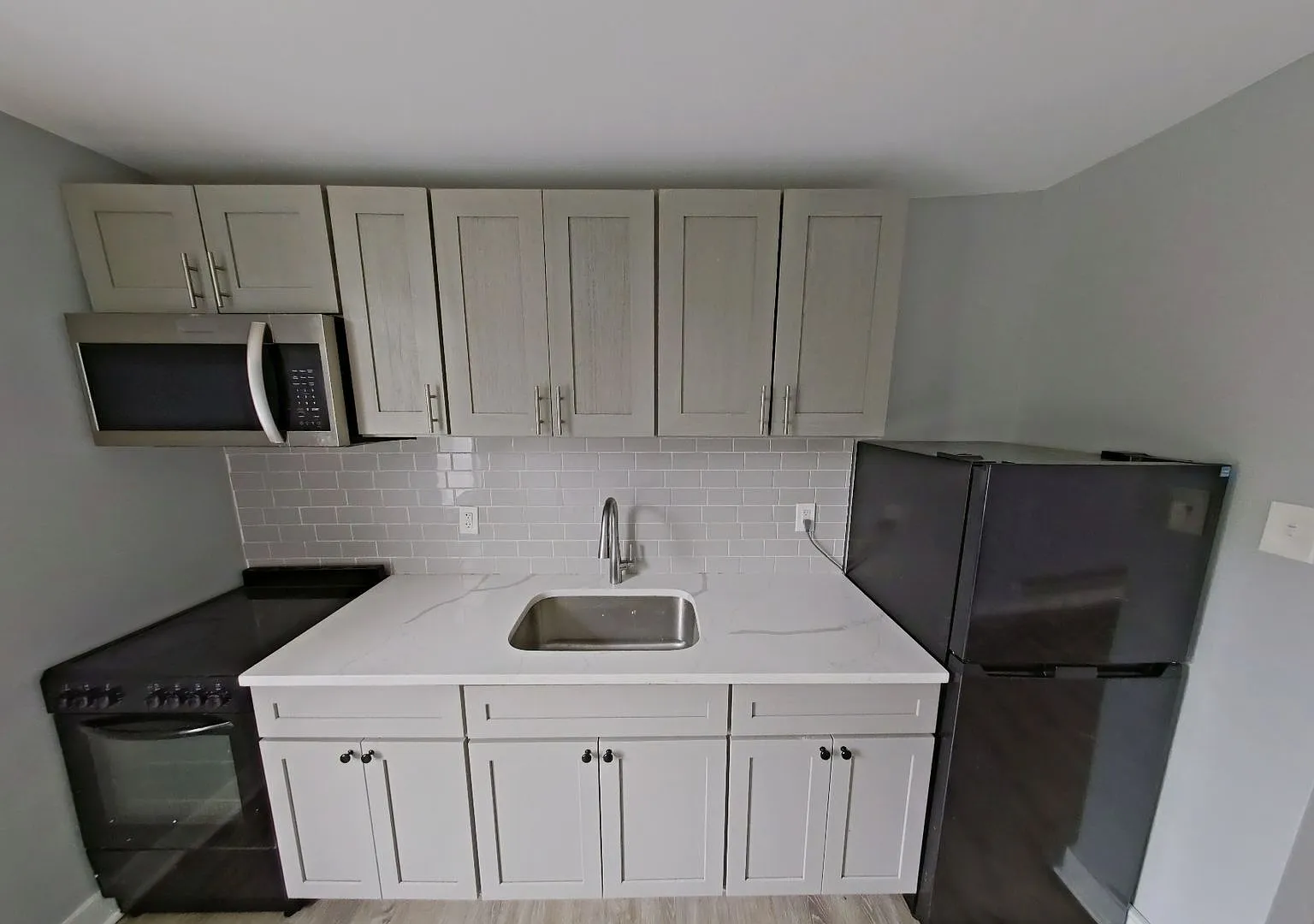 4840 E Roosevelt Blvd — Photo 2