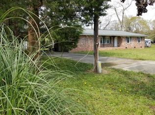 46 Robin Hood Rd, Reynolds, GA 31076