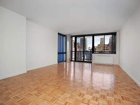 255 East 49th Street 10B image 9 of 10