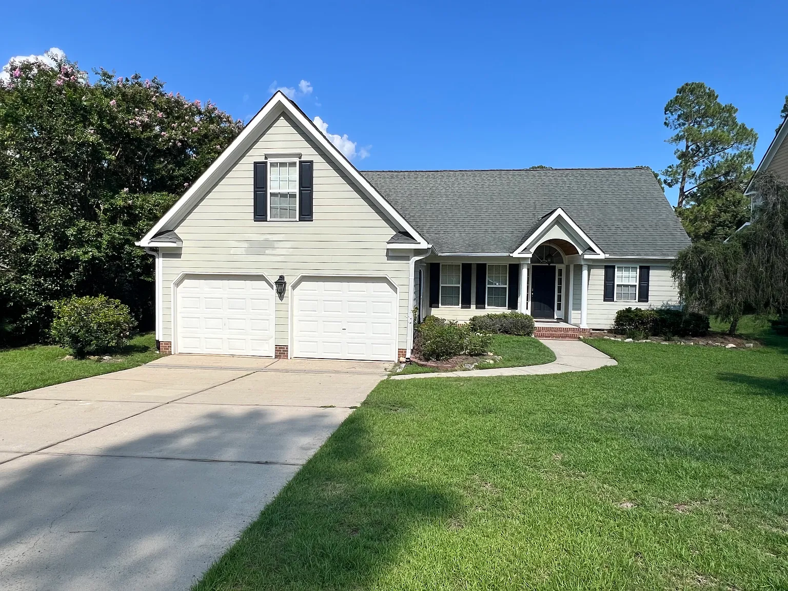 4 bed, 2010 sqft, $2,600 — Photo 1