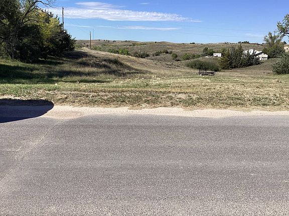 2nd image of 370 Lemoyne Rd