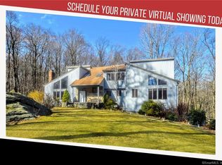 37 Craig Ct, Stamford, CT 06903