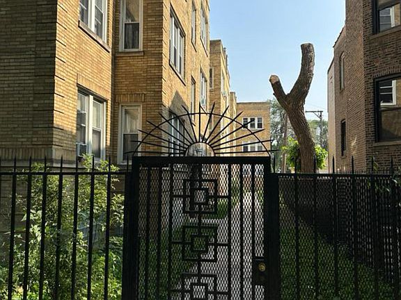 2nd image of 2921 W 24th Blvd #2
