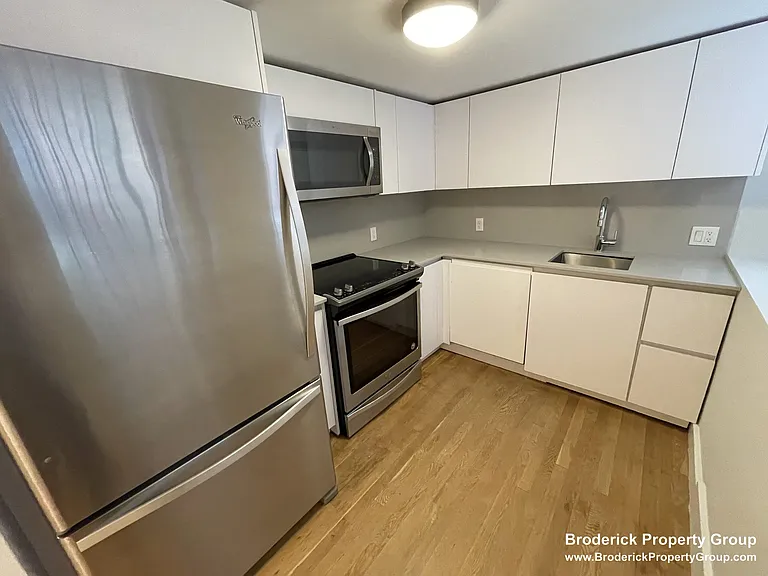 35 South St #B4 — Photo 5