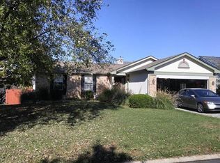 224 Maple Point Dr, Saint Charles, MO