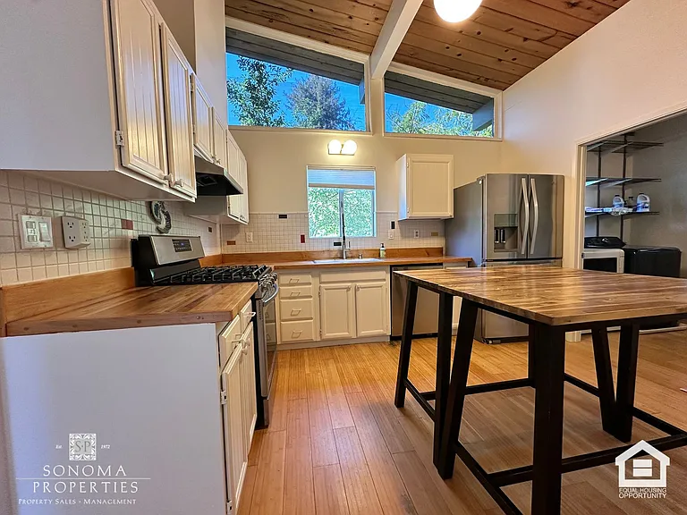417 Brazil St — Photo 8
