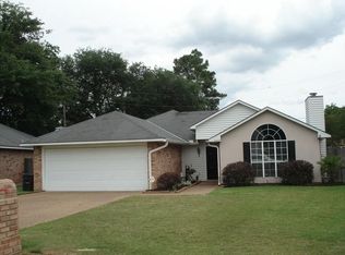 6022 Cambridge Dr, Alexandria, LA 71303
