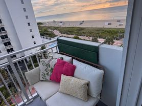 345 Ocean Dr