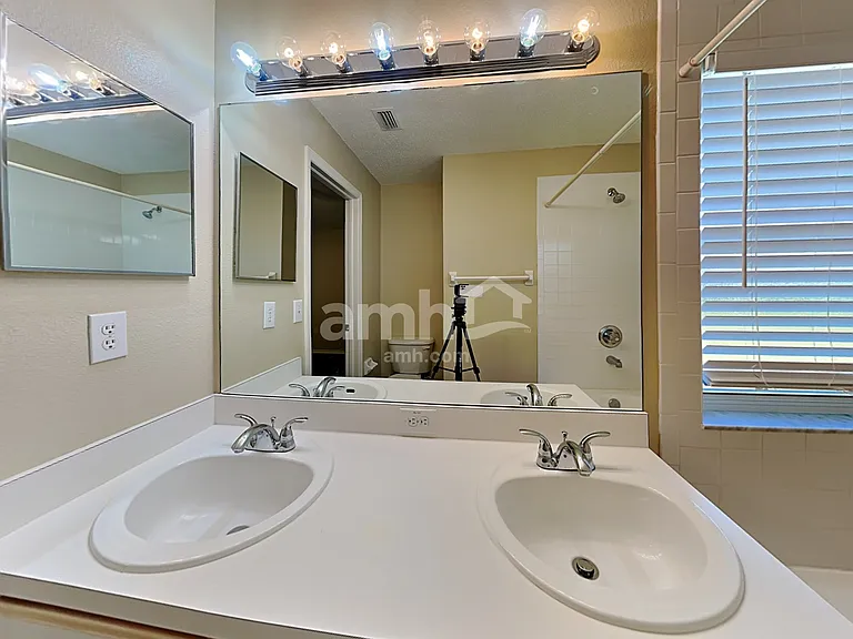 422 Abigail Rd — Photo 10