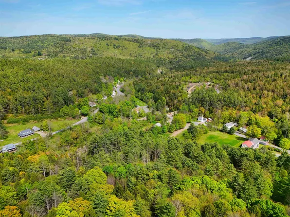 14 Brickyard Road, Dover, VT 05341