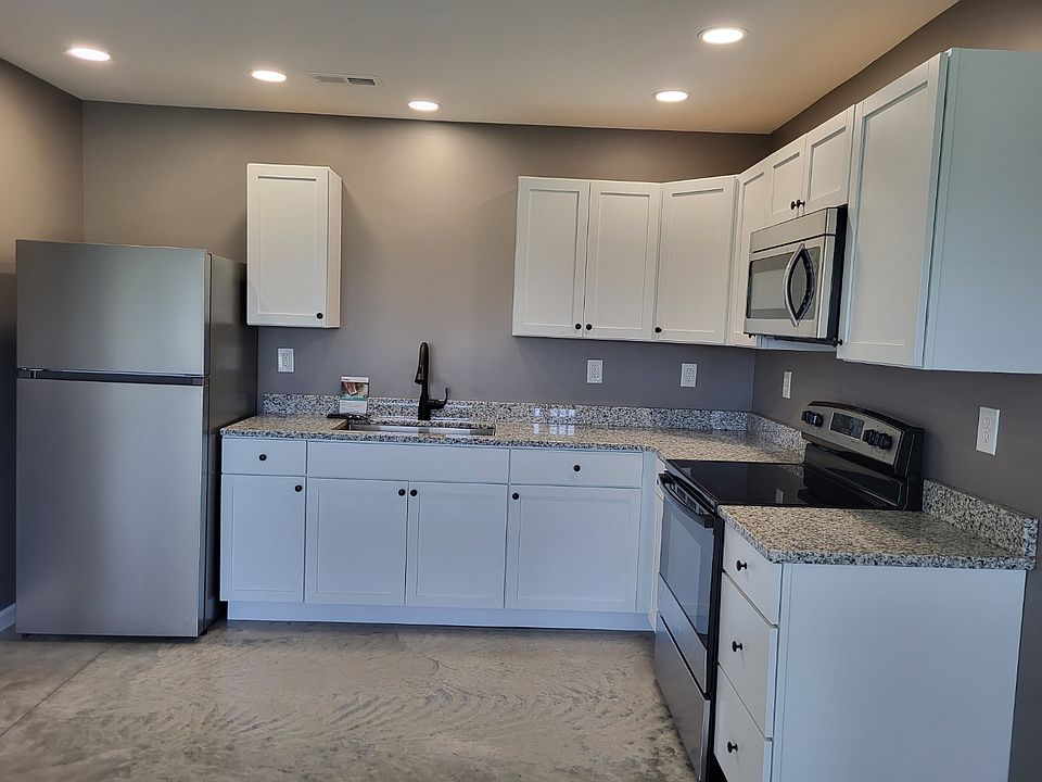 Granite Countertops
All new Stainless Steel Appliances