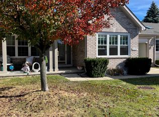 41237 Chancellor Ct, Clinton Township, MI 48038