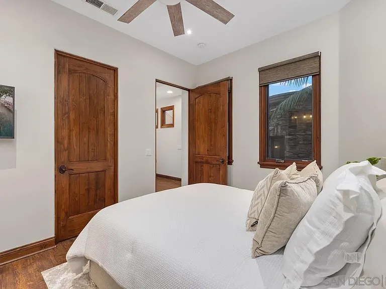 1554 Summit Ave — Photo 22
