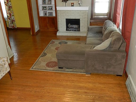 3rd image of 250 Cornell Ave