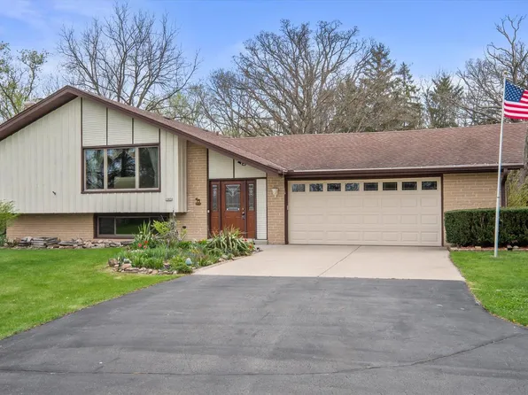 10456 S 92nd STREET, Franklin, WI 53132