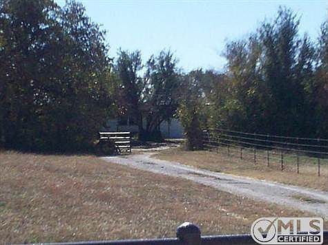 2nd image of 310 E Lipan Dr