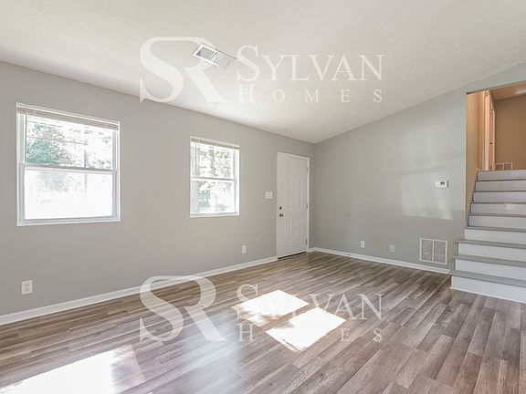 4th image of 1088 Wayne Dr