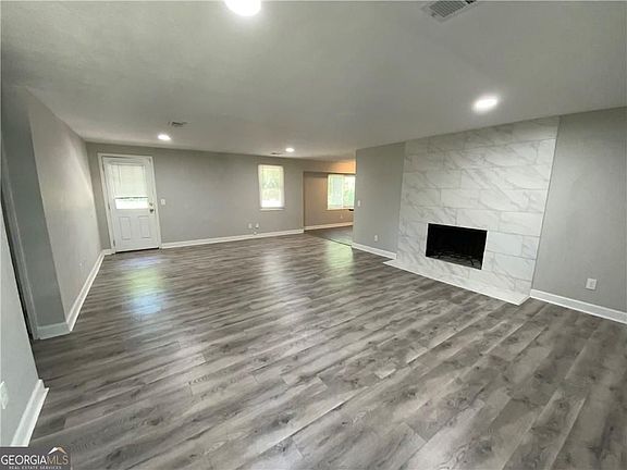 5th image of 4051 Yeager Rd