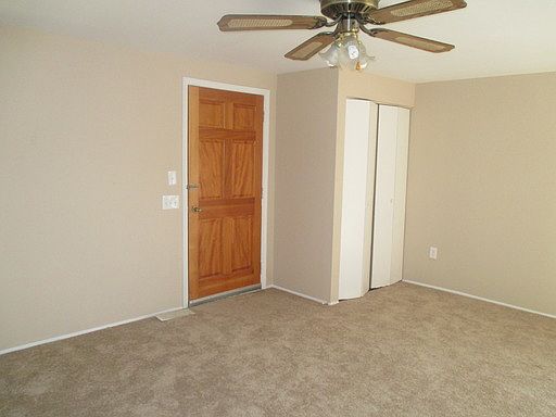 3rd image of 22 Fox Run Ct
