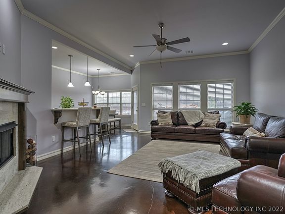 5th image of 14541 Courtney Dr