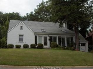 1830 N Powhatan St, Arlington, VA 22205