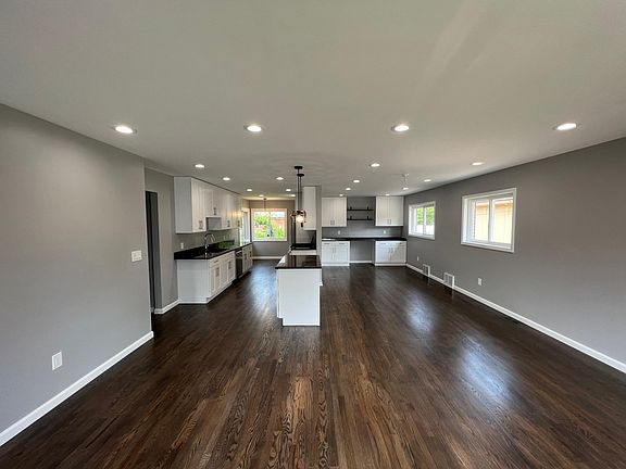 3rd image of 23691 Coyle Ave