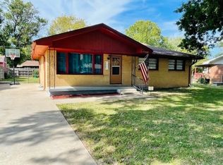 1009 Anita Dr, Haysville, KS 67060