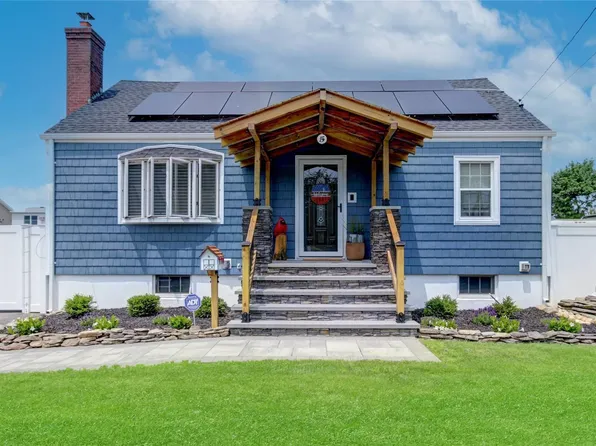 5 Plitt Avenue, Farmingdale, NY 11735