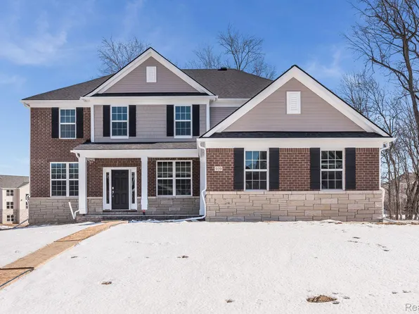 23125 Jens Dr, South Lyon, MI 48178