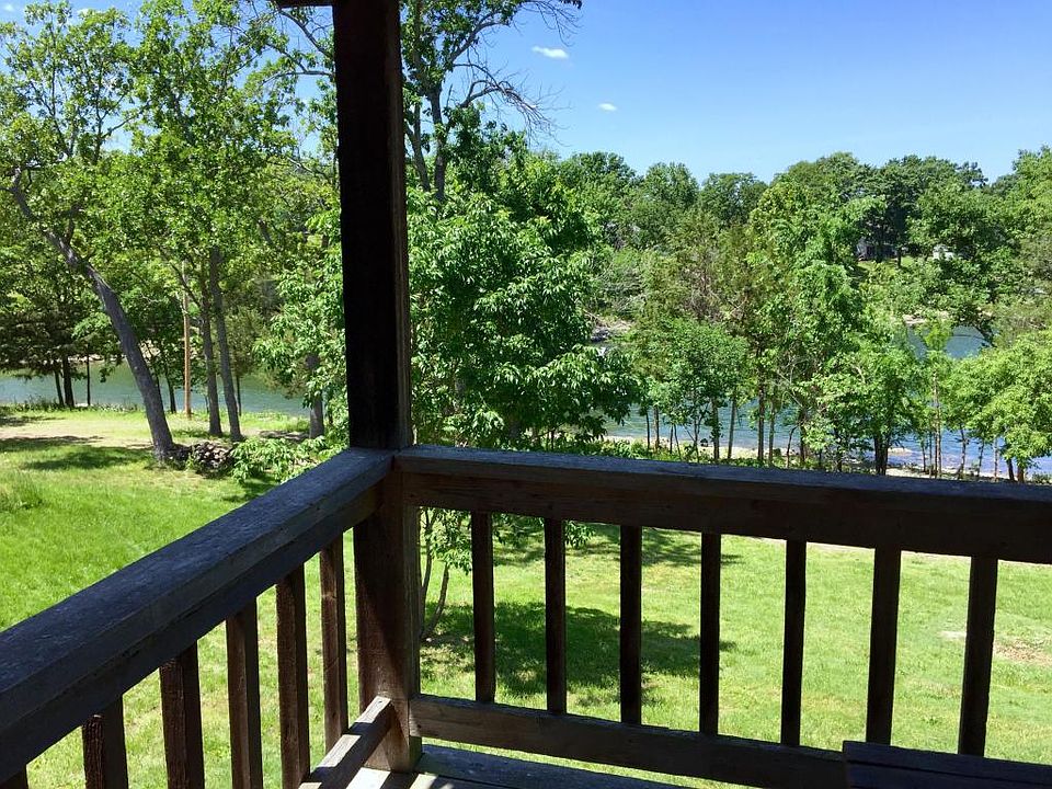 1st image of 225 Lakeshore Dr