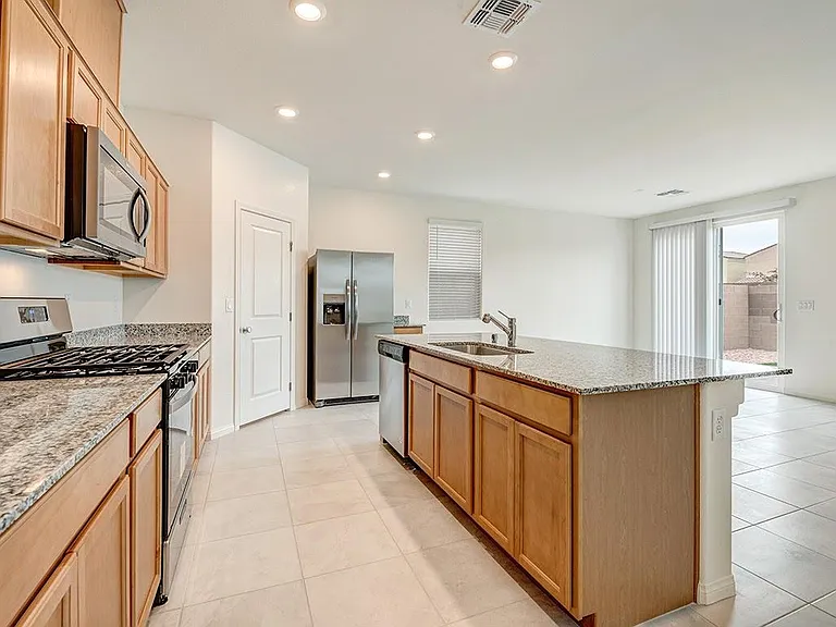 9866 Ravenswood Peak Ave — Photo 6