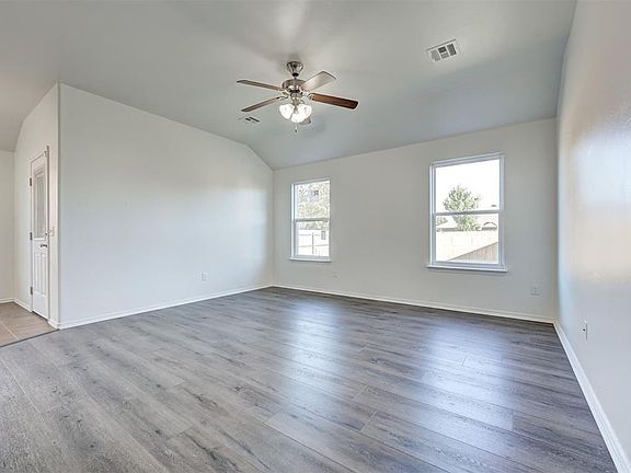 5th image of 8425 SW 48th St