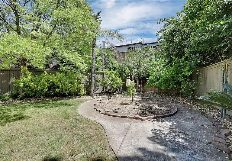 208 Otter Glen Ct — Photo 51