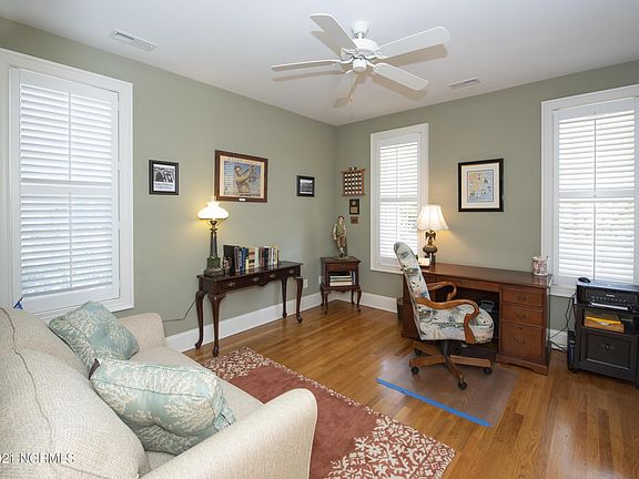 4th image of 3766 Selwyn Cir