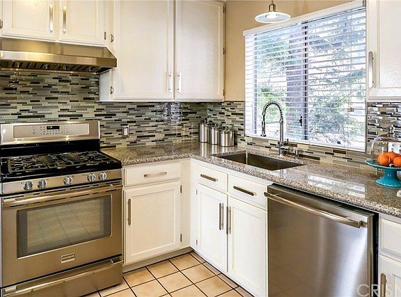 3rd image of 7332 Balboa Blvd APT 4