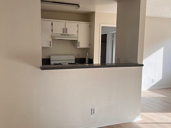 2nd image of 3205 S Shasta Cir S #104