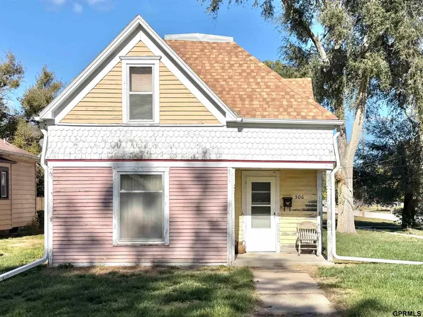 506 N 10th St, Geneva, NE 68361