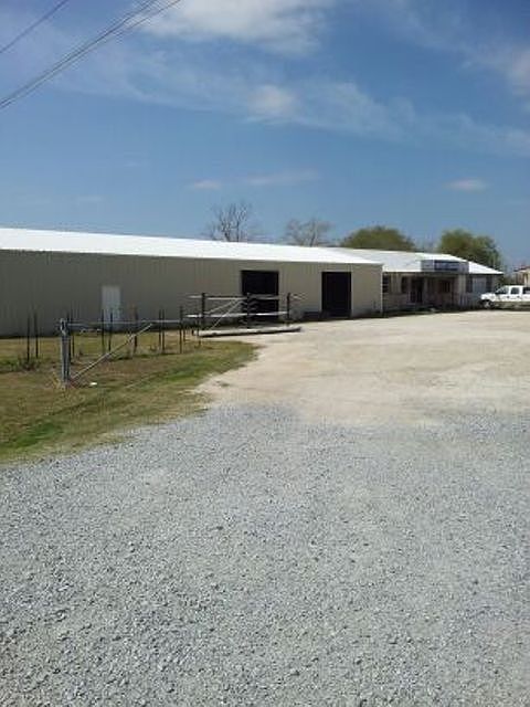 2nd image of 10220 Gulf Hwy