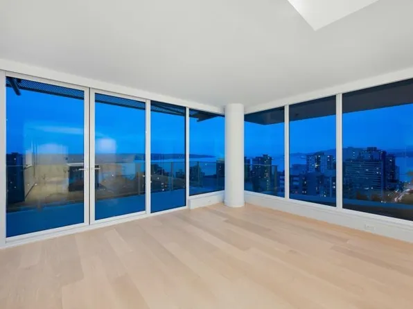 1180 Broughton St #1502, Vancouver, BC V6G 2B1