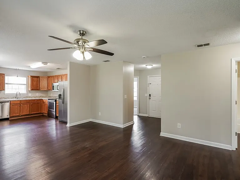 6620 Shadyview Dr — Photo 4