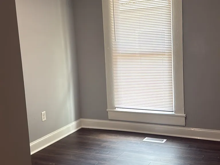 709 Logan St — Photo 9