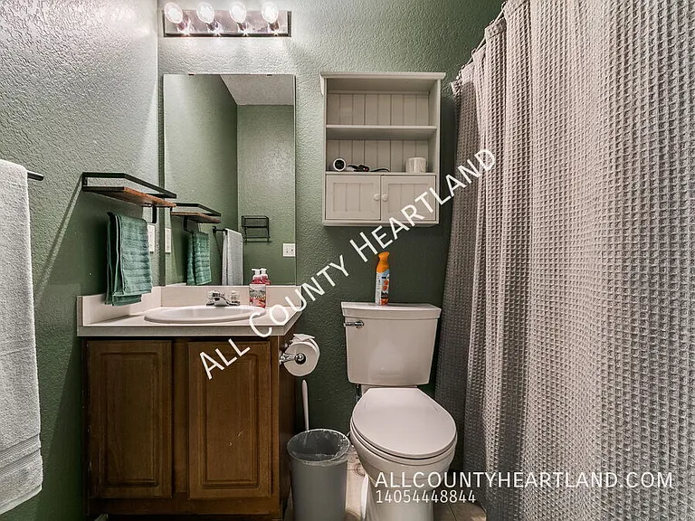 414 English Elm Ln — Photo 9
