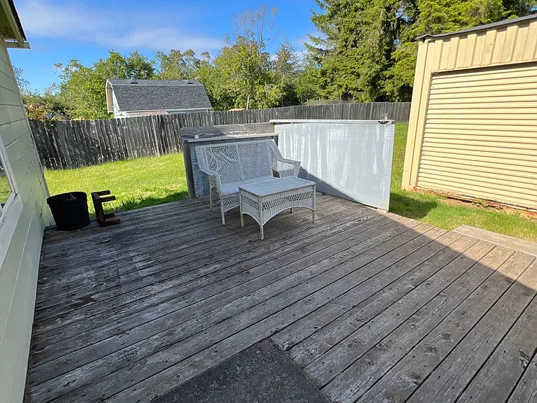 2421 Central Ave — Photo 10