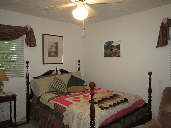 5th image of 319 Mountain Aire Ln