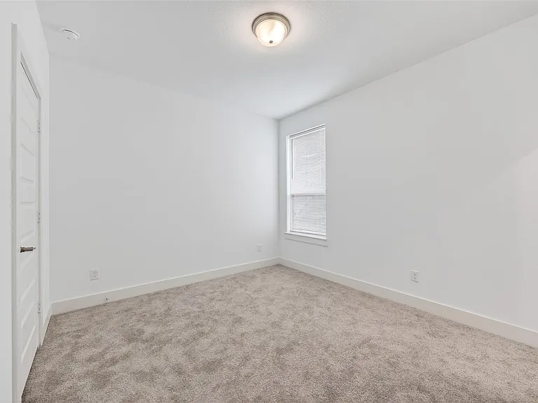 32018 Crested Knoll Ct — Photo 43