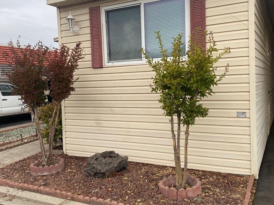 1st image of 1830 E Yosemite Ave #126