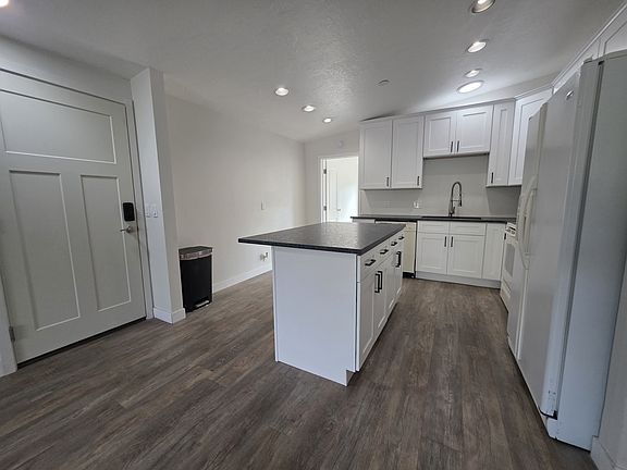 3rd image of 8269 S Harrison Cir #1