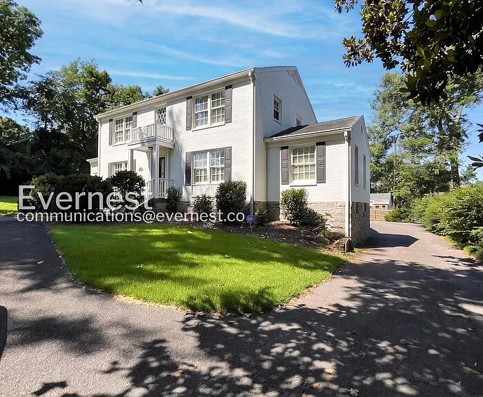 109 Mayfair Rd — Photo 3