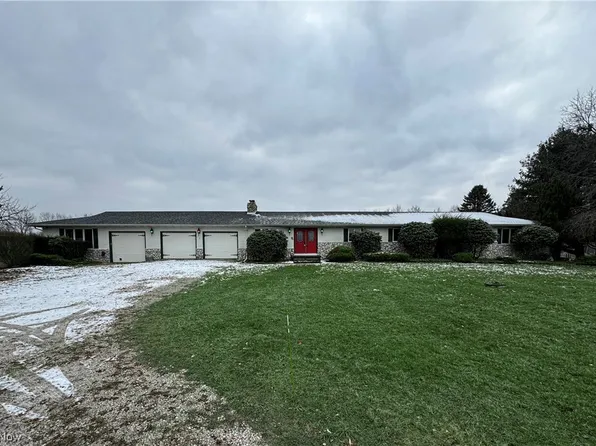 265 Daniels Ave, Conneaut, OH 44030