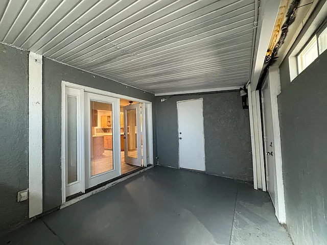 3526 Villa Knolls North Dr — Photo 15